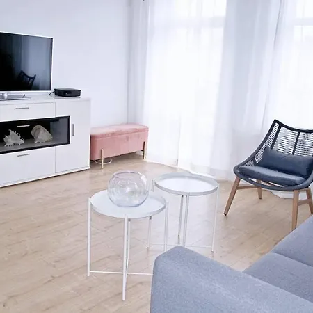 Sunny Apartment, Monte Cassino